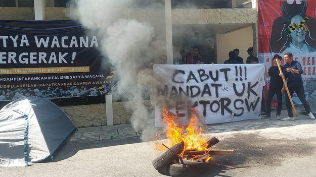 Mahasiswa UKSW