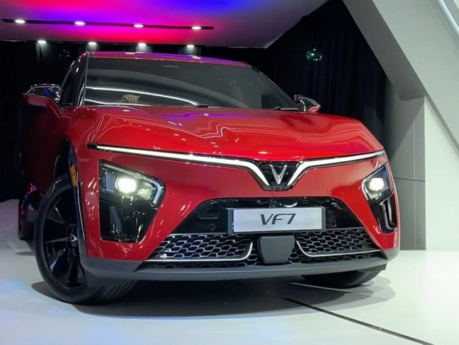 VinFast VF 7
