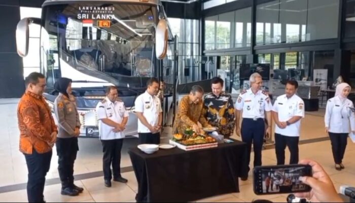 Gubernur Ahmad Luthfi Kepincut Produk Karoseri Laksana Semarang yang Diekspor ke Sri Lanka