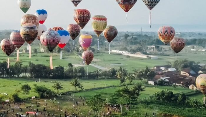 Coming Soon! Festival Balon Udara Obelix Village 13 Juli 2025, Bakal Pesta di Langit Jogja!