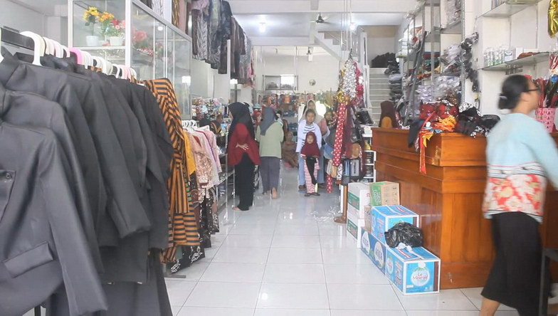 toko penjual seragam sekolah di Blora