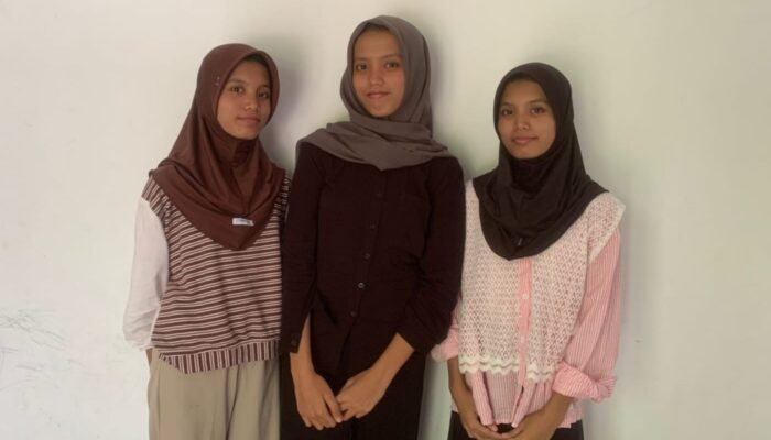 Selalu Satu Sekolah Sejak PAUD, Murid Kembar Tiga SMAN 2 Semarang Curi Perhatian saat SPMB
