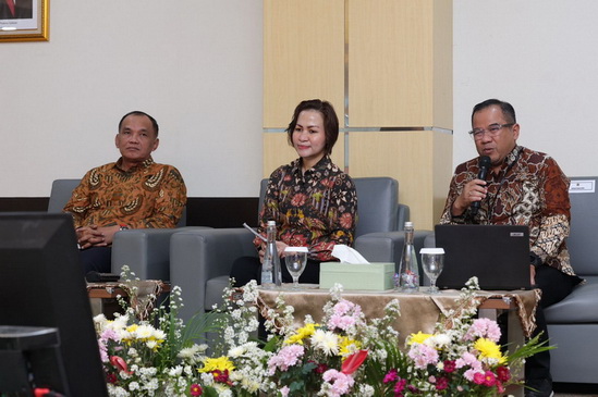 Ketua DPRD Jateng, Sumanto (kiri) dalam Rakor Pencegahan Korupsi di Gedung Merah Putih, Semarang, Kamis, 17 Juli 2025. (DPRD Jateng)