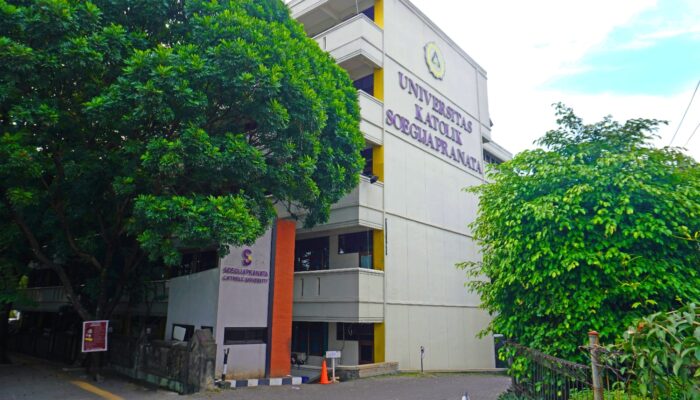 Tanggapi Ketatnya Persaingan PTN-PTS, Rektor Unika Tegaskan Komitmen pada Relasi Dosen-Mahasiswa