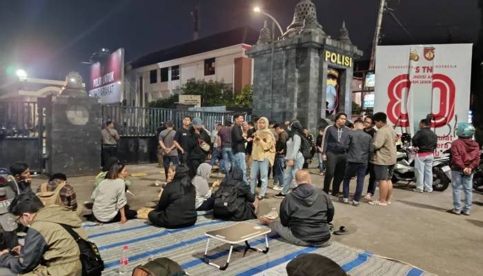 Ratusan Orang Tertangkap Demo Semarang Masih Ditahan, Tim Bantuan Hukum Kecam Polda Jateng