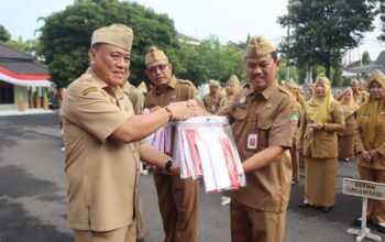 Bendera HUT RI Blora