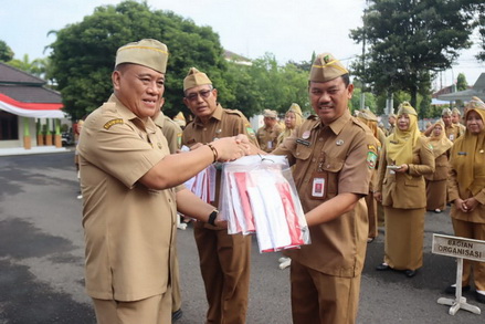 Bendera HUT RI Blora