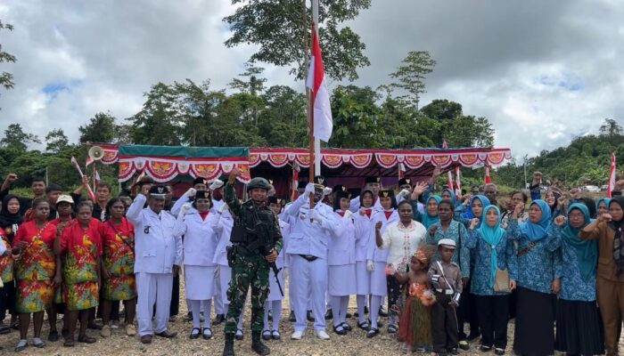 HUT ke-80 RI, Satgas Pamtas RI-PNG Gelar Upacara Bersama Warga Distrik Meyado Papua Barat