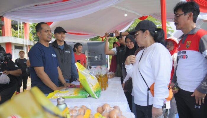Gelontor 75 Ton Beras, Agustina Ingin Tekan Inflasi di Kota Semarang