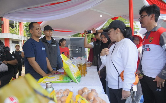 Gelontor 75 Ton Beras, Agustina Ingin Tekan Inflasi di Kota Semarang