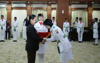 Kukuhkan 27 Anggota Paskibraka, Walikota Semarang Dorong Anak Muda Cintai Produk Lokal
