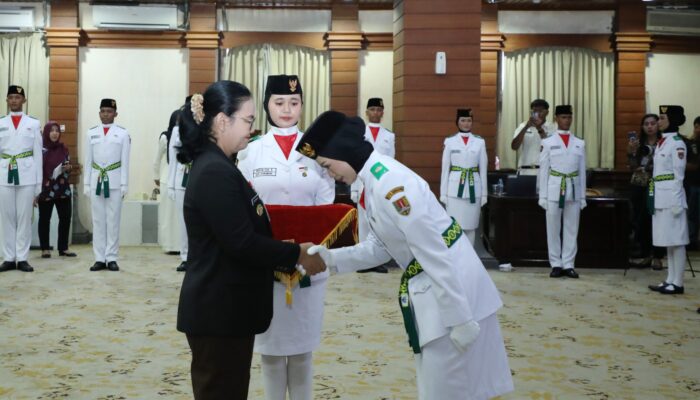 Kukuhkan 27 Anggota Paskibraka, Walikota Semarang Dorong Anak Muda Cintai Produk Lokal