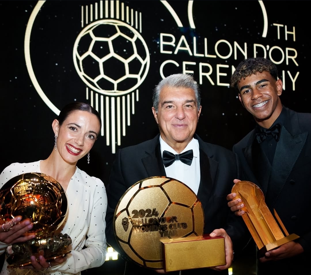 Joan Laporta (tengah), Lamine Yamal (kanan) dan Aitana Bonmati (kiri) ketika menghadiri Ballon D'or Ceremony.