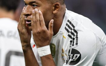 Selebrasi Kylian Mbappe ketika mencetak gol ke gawang Osasuna lewat titik putih (Rabu, 20-08-25)