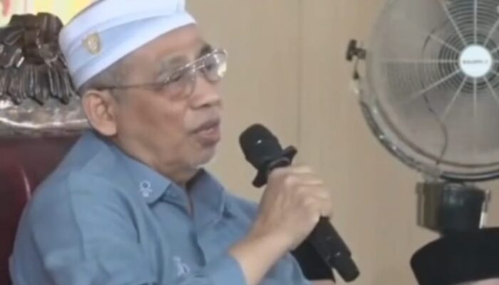 Hadiri Khotmil Qur’an Kedua Ponpes Al-Masthuriyah Semarang, K.H. Ulil Albab: Rumah Tanpa Bacaan Al-Qur’an Minim Keberkahan