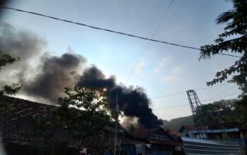 Kebakaran Sumur Minyak Ilegal di Blora Gegerkan Warga: Satu Tewas, Dua Terluka