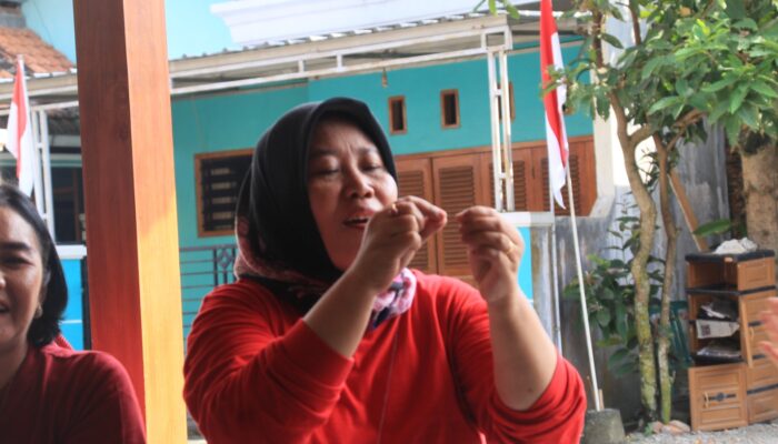Seru dan Lucu! Emak-Emak di Kunden Blora Meriahkan HUT ke-80 RI dengan Berbagai Lomba