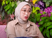 dr. Reza Gladys dalam podcast bersama Denny Sumargo, baru-baru ini. (YouTube/Curhat Bang Denny Sumargo)