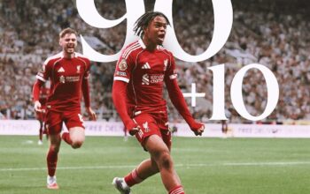 Momen selebrasi Rio Ngumoha ketika menjadi penyelamat Liverpool