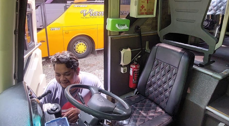 Royalti Musik Bus