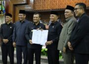 ketua dprd jateng sumanto