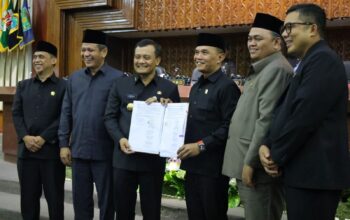 ketua dprd jateng sumanto