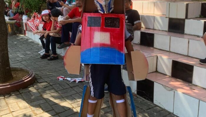 Unik dan Kreatif! Siswa SD Pangudi Luhur Don Bosko Jadi Transformer dari Kardus Bekas Popok