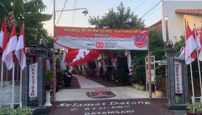 Kampung Kanguru Gayamsari Bentangkan Merah Putih 80 Meter, Jadi Ikon Perayaan HUT RI ke-80