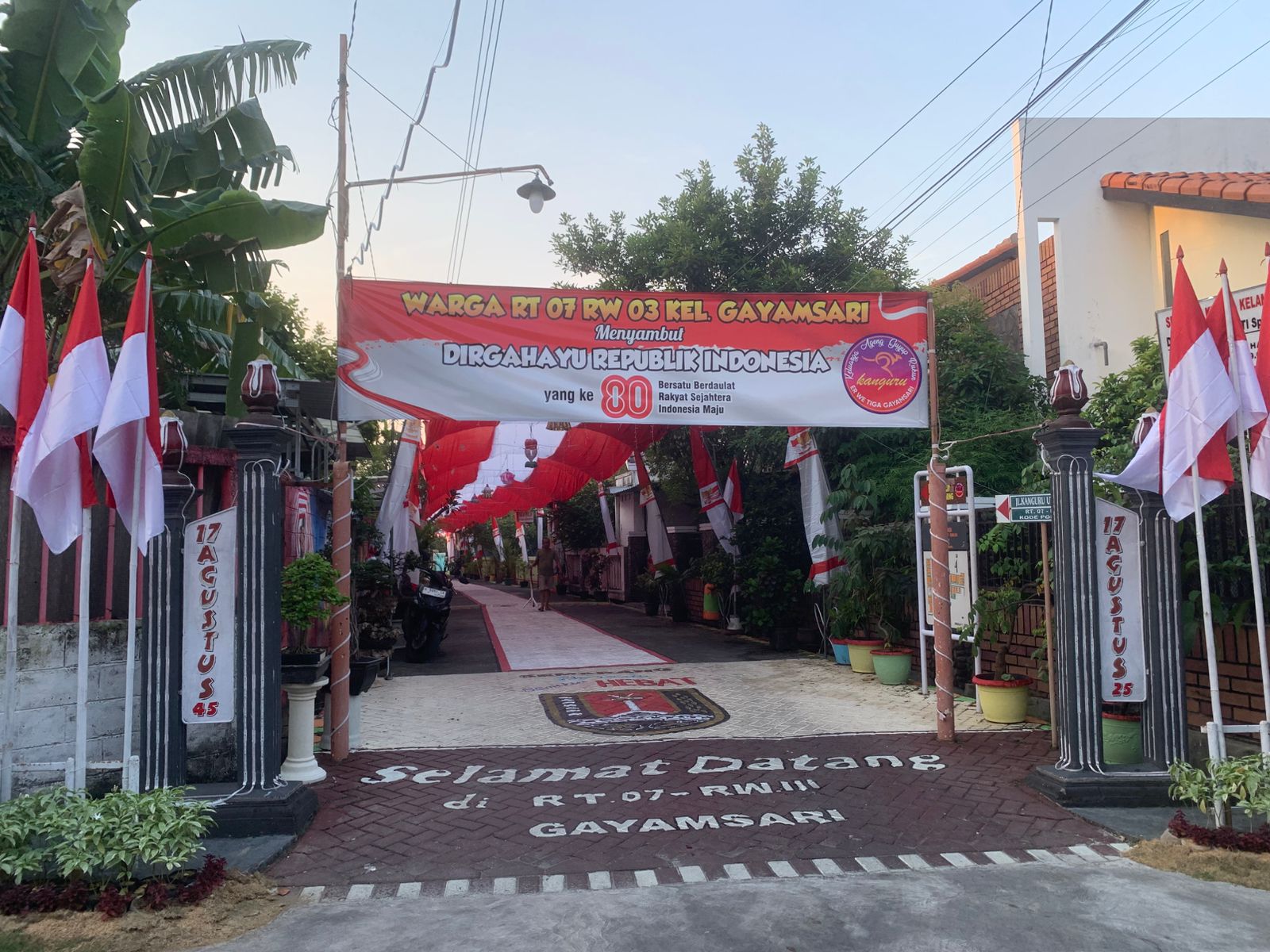 hiasan merah putih semarang