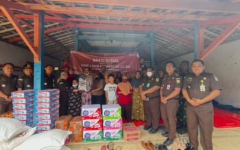 kejari Blora beri bantuan kebakaran sumur blora