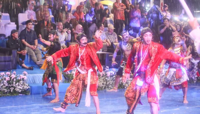 Euforia Parade Seni Budaya pada Hari Jadi ke-80 Jawa Tengah Jadi Promosi Wisata