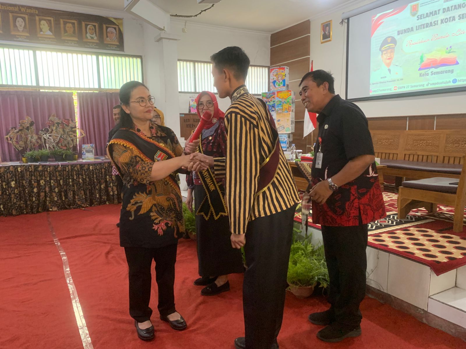 Wali Kota Semarang, Agustina Wilujeng Pramestuti saat roadshow Bunda Literasi di SMPN 27 Semarang.