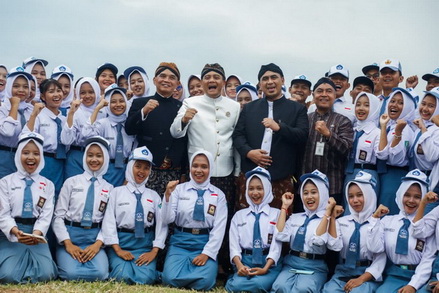 Ketua DPRD Jateng Sumanto