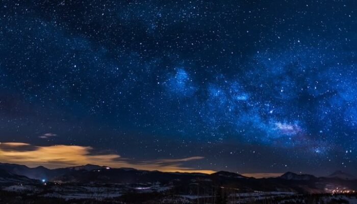 Keindahan Fenomena Langit Malam Agustus 2025, Mulai dari Hujan Meteor hingga Konjungsi Langka