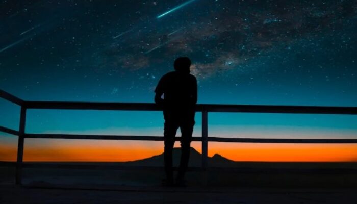 Hujan Meteor Perseid Mulai Hari Ini, Cek Waktu Terbaik dan Cara Melihatnya di Indonesia