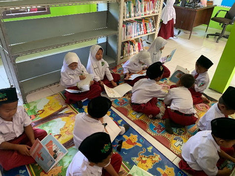 mahasiswa KKN