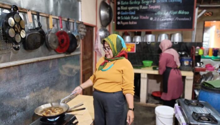 Nostalgia Suasana-Cita Rasa Jadul di Coffee Ndeso Karangduren Semarang, Bak Balik ke Dapur Nenek
