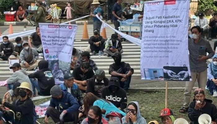 Gelar Aksi Sholawatan di KPK, Warga Pati Desak Sudewo Dinonaktifkan dan Jadi Tersangka
