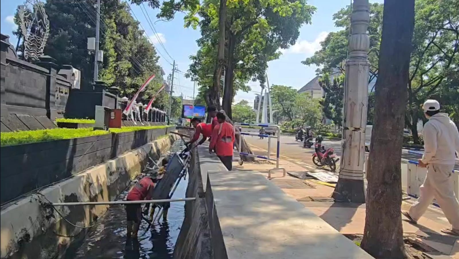 Pemkot Semarang Inventarisir Kerusakan Fasum Akibat Demo Anarkis