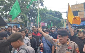 Eksekusi Rumah Kiai di Gunungpati Batal, Diwarnai Sholawat Hingga Aksi Dorong