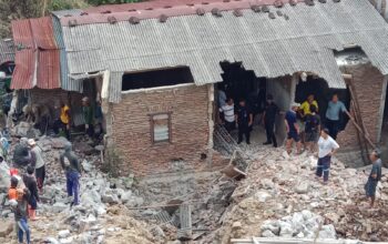 BPBD: Pembersihan Longsor Talud Pabrik Es di Candisari Manual, Korban Dikontrakkan Rumah Setahun