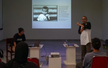 Diskusi “Jejak Visual Penanda Zaman” PFI Semarang, Tekankan Foto sebagai Arsip Kolektif