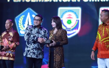 Pemkot Semarang Raih Penghargaan Berkat Aktif Majukan UMKM dan Potensi Lokal