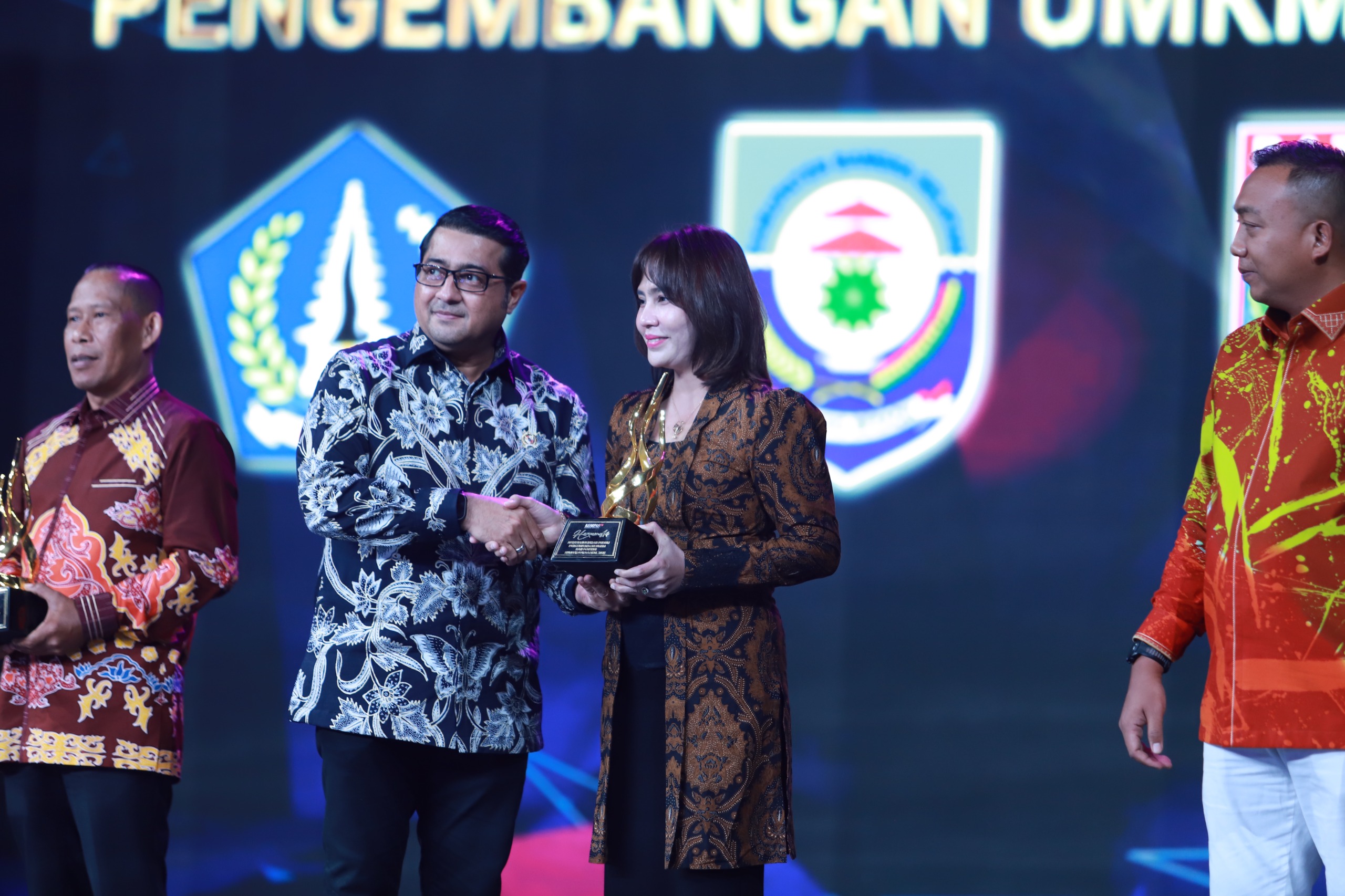 Pemkot Semarang Raih Penghargaan Berkat Aktif Majukan UMKM dan Potensi Lokal