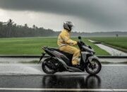 Hati-hati Berkendara Saat Hujan Deras, Bisa Picu Overload untuk Pengendara Motor