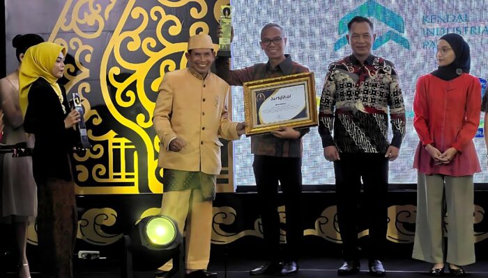 Kontribusi Ekonomi, Bank Jateng Raih Penghargaan Lembaga Perbankan Pemberdaya Pembangunan Daerah