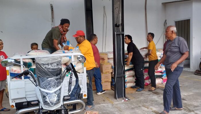Berbagi Kebahagiaan, PT Naga Baladika Dragon BL 08 Salurkan Ratusan Paket Sembako ke Masyarakat
