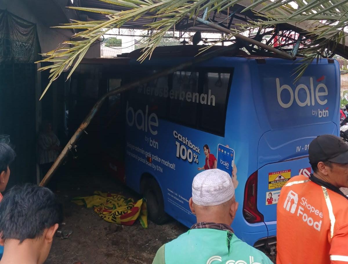 Bus Trans Semarang Rem Blong Tabrak Ruko di Mijen, BLU UPTD Siapkan Teguran ke Operator