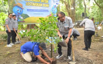Rangkaian HUT Ke 114, PDAM Tirta Moedal Kota Semarang Hijaukan Sumber Mata Air