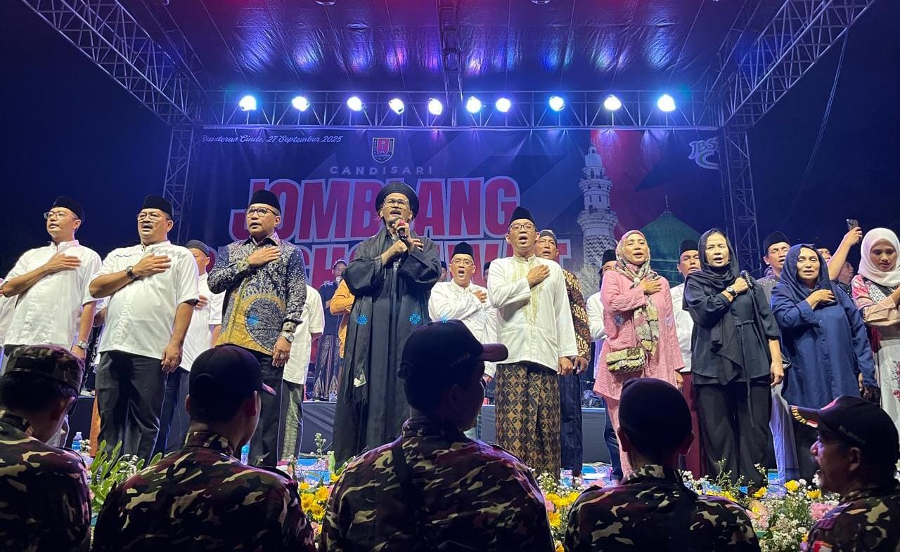 Ribuan Warga Semarang Hadiri Jomblang Bersholawat Bersama Gus Ali Gondrong